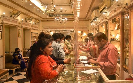 Gold News: सोने-चांदी ने आज खूब काटा गदर, कीमतों में भारी उलटफेर, खरीदारी से पहले जानें लेटेस्ट रेट