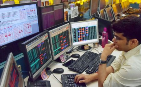 गिरावट के साथ लाल निशान में खुला बाजार, सेंसेक्स 123 और निफ्टी 75 अंक टूटा